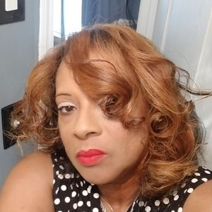 Meet your Posher, Angela